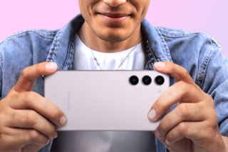 Rozmazané detailní záběry na S23